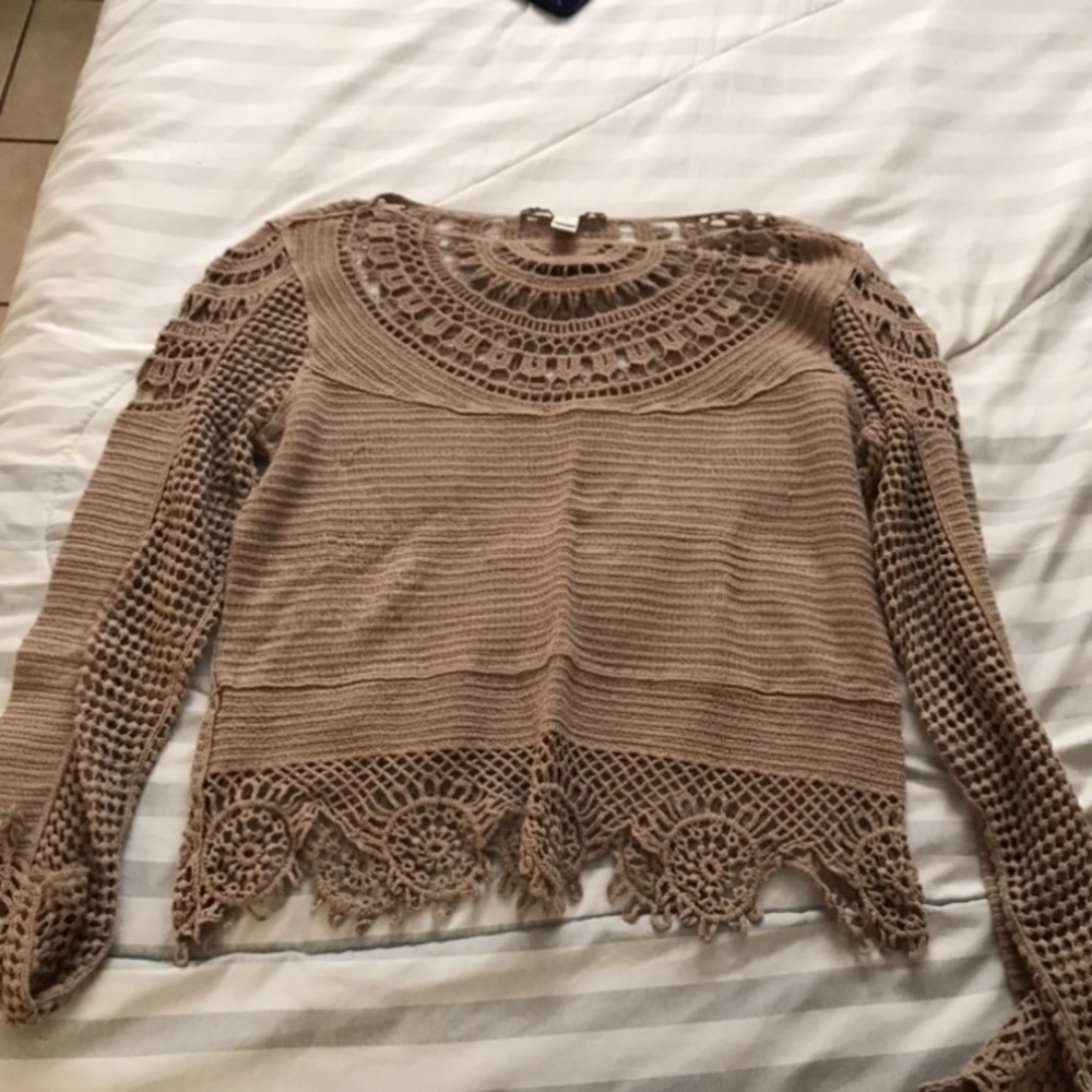 long sleeve crop top